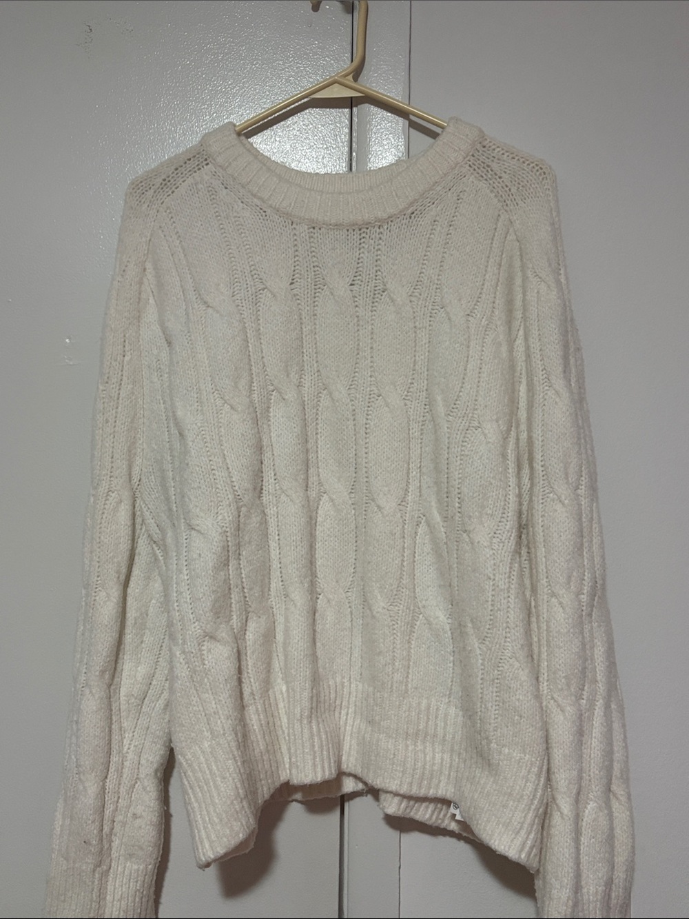 Abercrombie & Fitch Cozy Cable Knit Sweater